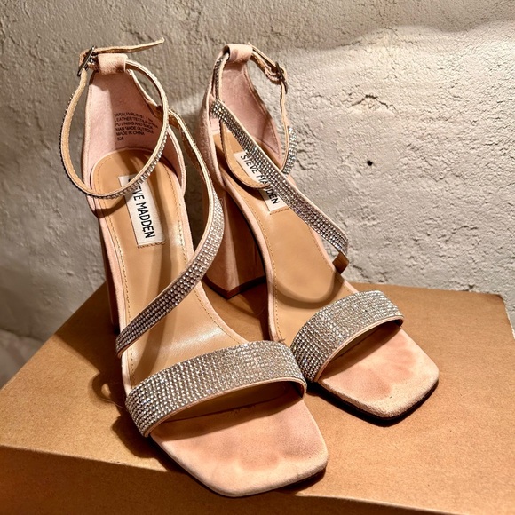 Steve Madden Heels - Picture 2 of 6